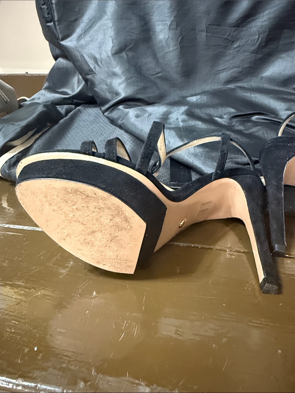 Pelle Moda Black Strappy Suede Heeled Sandals - Picture 4 of 5